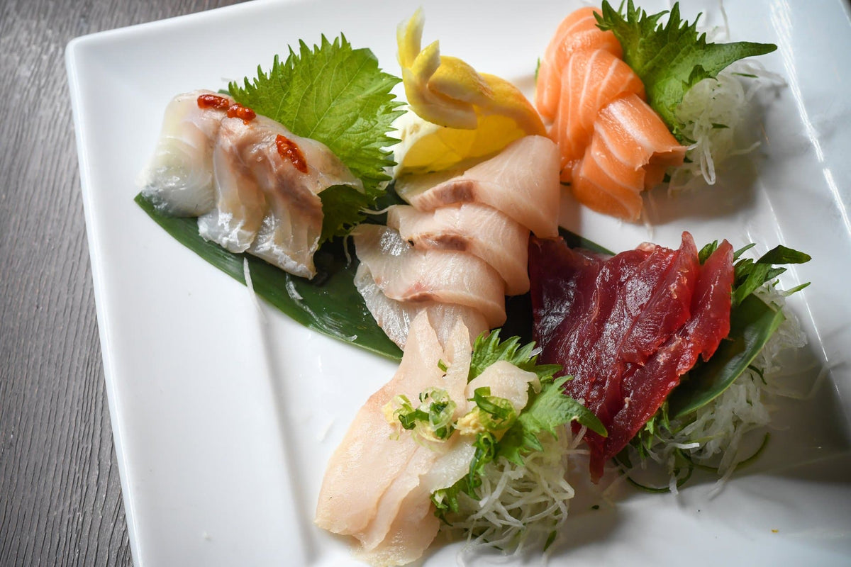 Hama Sushi: The Tiny Little Tokyo Counter Where the Chef Puts Every Piece Directly in Front of You